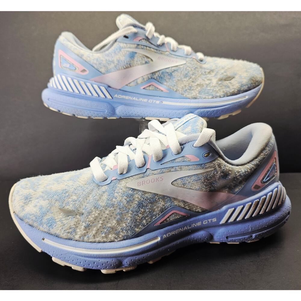 Brooks Women 8 Comfy footwear